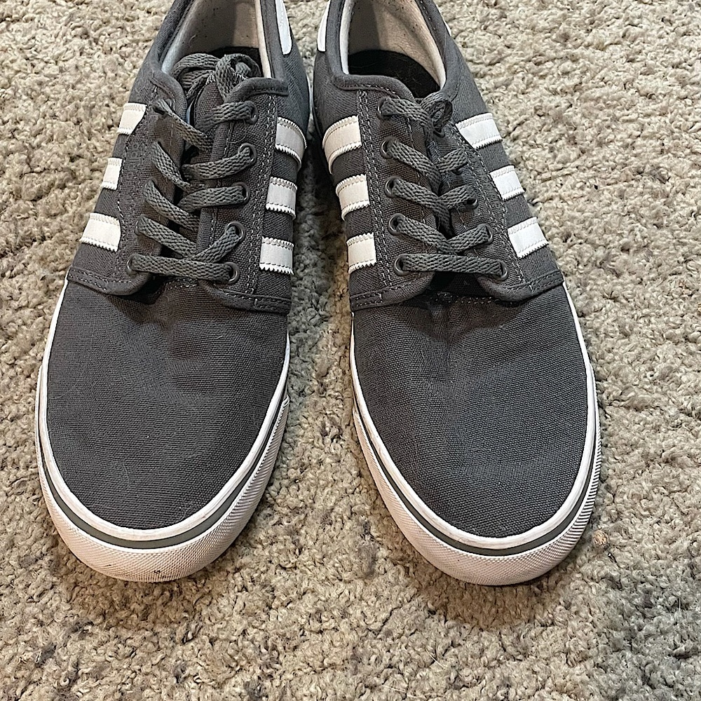 Adidas Classic Grey and White Mens size 9.5